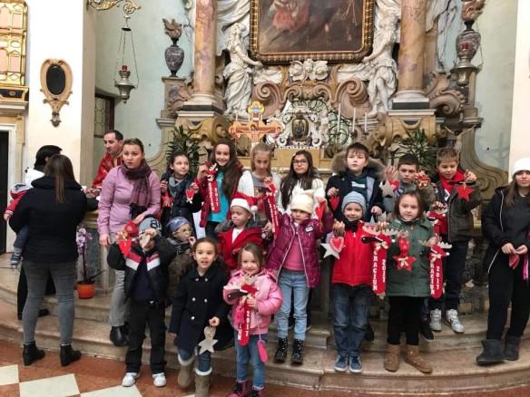 Încheierea laboratorului şi împodobirea bradului de Crăciun în comunitatea din Vicenza